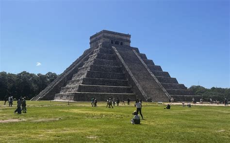 Den mystiska händelsen vid Chichén Itzá: En astronomisk profetia möter politisk intrig