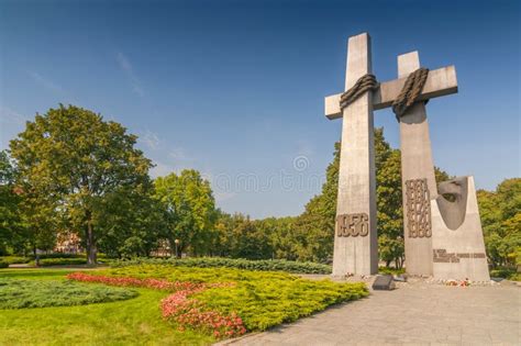 Upproret mot Romerska styrelsen i Teotihuacan: En studie av kulturell resistens och politiska förändringar under 1:a århundradet e.Kr.